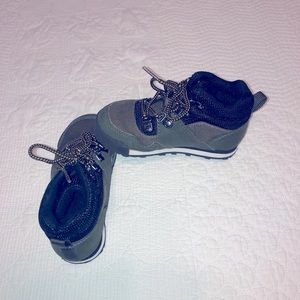 Wonder Nation Toddler boy hiking boots, size 9